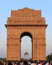 india gate is 30 km from setu hotel